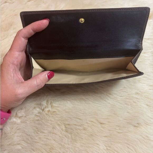 Vintage Coach Dark Brown Leather Wallet with Gold Turnlock - Picture 6 of 9